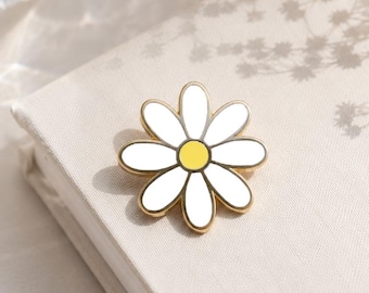 daisy pin,enamel pin cute,flower pin,flower pins for dresses,backpack pins,backpack pins flowers,jacket pins,hard enamel pin,kawaii flower