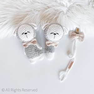 Conjunto de cordero de oveja hecho a mano a ganchillo, sonajero, chupete, idea de regalo para baby shower, regalo gris para bebé, regalo para recién nacido.