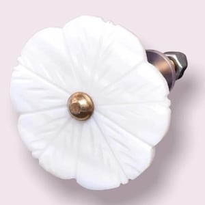 Vintage Mother of Pearl White Flower Knob