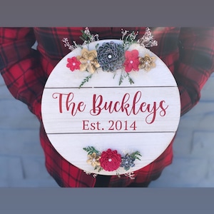 Family Established Sign, Round Family Name Sign, Farmhouse Decor, Custom Name Sign, Anniversary, Wedding, Bridal Shower, Paper Flowers Gift