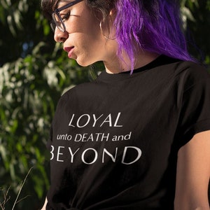 Crescent City > T-shirt || house of earth and blood, sarah j maas, bryce quinlan, hunt athalar, book quotes, book lover gift
