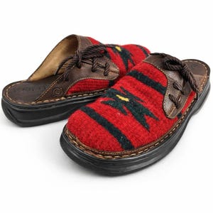 Vtg Born Southwestern Wool Clogs Women Sz 9M Red Aztec Santa Fe Slip On Mules