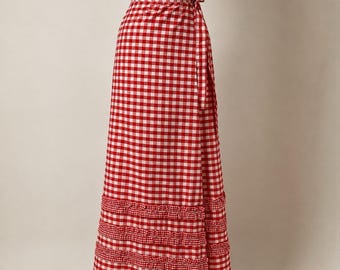 Saia envelope vintage xadrez vichy vermelha e branca tamanho M/G maxi com babados estilo campestre/piquenique