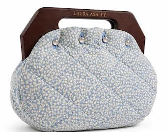 Vtg Laura Ashley Reversible Bermuda Bag Wood Handle Blue Floral Quilted Cottage