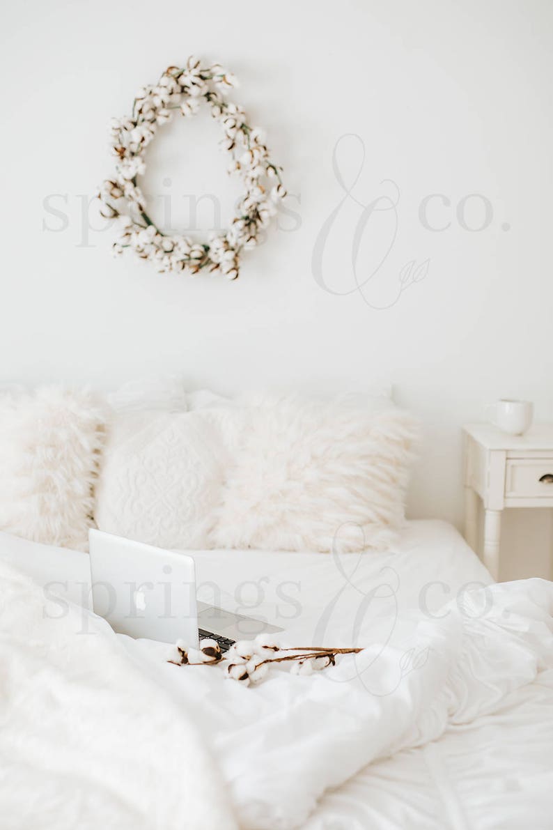 Los Angeles Mall White Bed Cheap sale Styled Stock Photo Photogr Nightstand