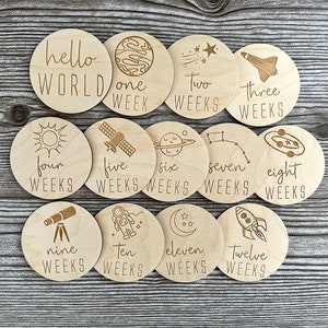 Baby Milestone Cards- Wooden Weekly Milestone for Baby Photos- Baby Gift- Baby Shower Gift- Baby Space Theme- Milestone Cards