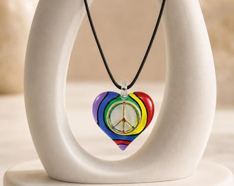 Regenbogen-Friedensherz-Halskette mit Glasanhänger, Hippie-Schmuck, Boho-Geschenk, Pride-Festival-Liebeskordel