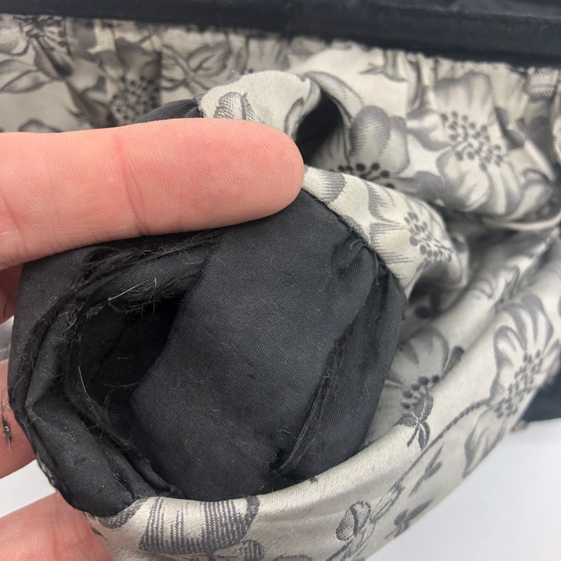Antique Late Victorian Edwardian Black Velvet Mourning Bag Beaded Black Coin Money Purse