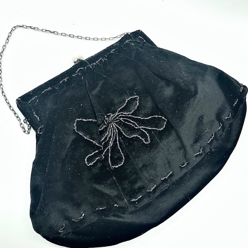 Antique Late Victorian Edwardian Black Velvet Mourning Bag Beaded Black Coin Money Purse