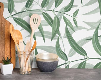 Botanical Wallpaper Featuring Watercolor Leaves in Green - X034