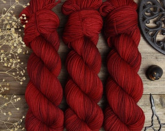 Dyed to order * Hand dyed fingering weight yarn, superwash merino wool, 365m/100g, Springy Merino "Theater Seats"
