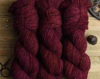 Dyed to order * Hand dyed fingering weight yarn, superwash merino wool, semi-solid color yarn, 450m/100g, Boucle "Gimme Some Lovin'"