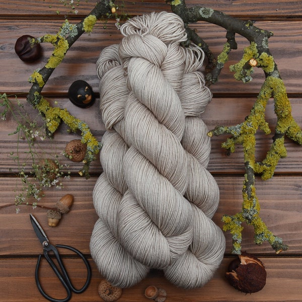 Pure Merino * Dyed to order * Hand dyed fingering weight yarn, superwash merino wool, semi-solid color yarn, 400m/100g, "Desert"