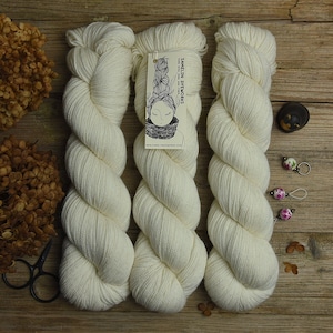 Undyed sport weight yarn, super baby alpaca, extra fine merino, non-superwash, 300m/100g, Divine &quot;Natural&quot;