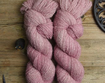 Dyed to order * Hand dyed fingering weight yarn, superwash merino wool, semi-solid color yarn, 450m/100g, Boucle "Nostalgic Rose"