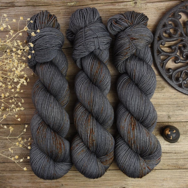 Pure Merino * Dyed to order * Hand dyed fingering weight yarn, superwash merino wool, speckled yarn, 400m/100g, "Flugrost"