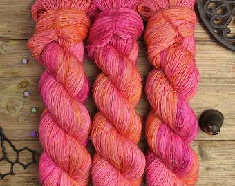Dyed to order * Hand dyed fingering yarn, single ply, sw merino wool, linen, speckled, 366m/100g, mulesing free, Merlin "Not now, Ken!"