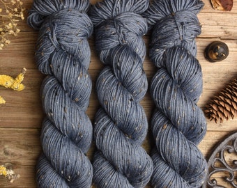 Hand dyed DK weight yarn, superwash merino wool, Donegal nep, tweed yarn, 212m/100g, Neppy DK "Russian Blue"