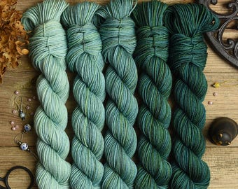 MINI skein set of 5 skeins, hand dyed, fingering weight, sw merino wool, nylon, fade set, 5x85m=100g, Classic Sock "The Deep"