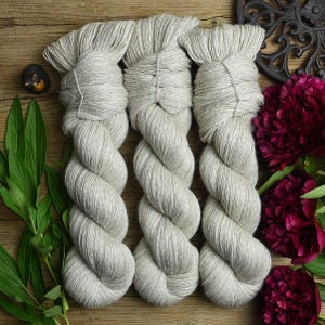 Undyed fingering weight non-superwash yarn, baby alpaca, silk, cashmere, 400m/100g, Glamour &quot;Natural grey&quot;