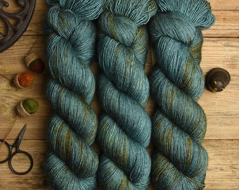 Dyed to order * Hand dyed, fingering weight, superwash merino wool, silk, 400m/100g, speckled yarn, Silky Singles "Rust Spots [dark]"