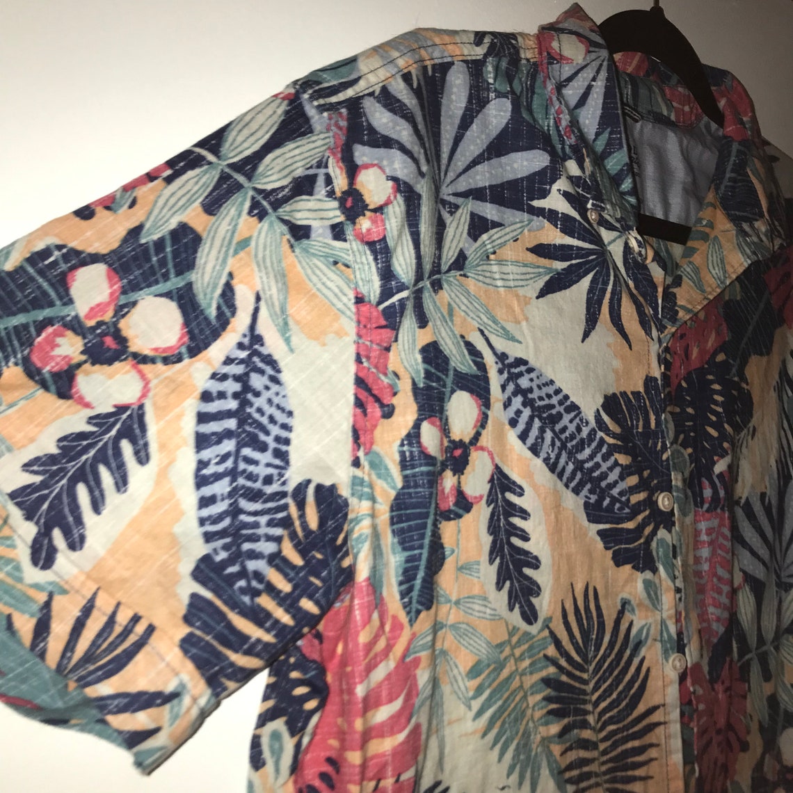 Vintage IZOD SALTWATER Mens HAWAIIN Button Down Shirt Floral | Etsy