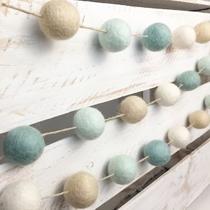 Frosted Winter Felt ball garland, Snowy Christmas, Frozen Christmas, Snowflake banner, snowflake garland, Beach house decor, Beach party