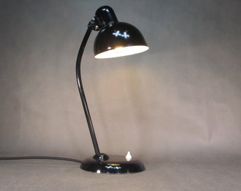 Original Kaiser Idell Schreibtischlampe von ca. 1930 Modell 6556 Bauhaus Tischlampe Antike Metall Tischleuchte 2,25kg. Art Deco Lampe