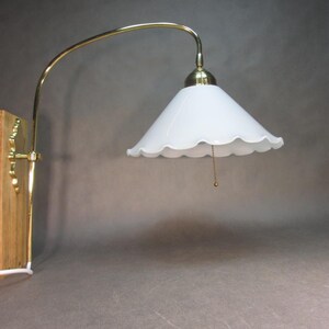 Adjustable vintage reading lamp from 1974, retro wall lamp, antique wall light, brass bracket, snow-white opal glass, 250 cm textile cable