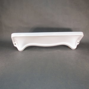 Estante de baño Art Nouveau 63,5 cm. Estante de pared de cerámica Art Déco 4,3 kg. / 9.47 lb Estante con espejo antiguo 23/03/2023 Consola de baño vintage