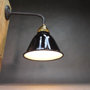 Antique cantilever wall lamp Art Deco enamel workshop lamp industrial design wall light cast iron / enamel / brass retro workbench light