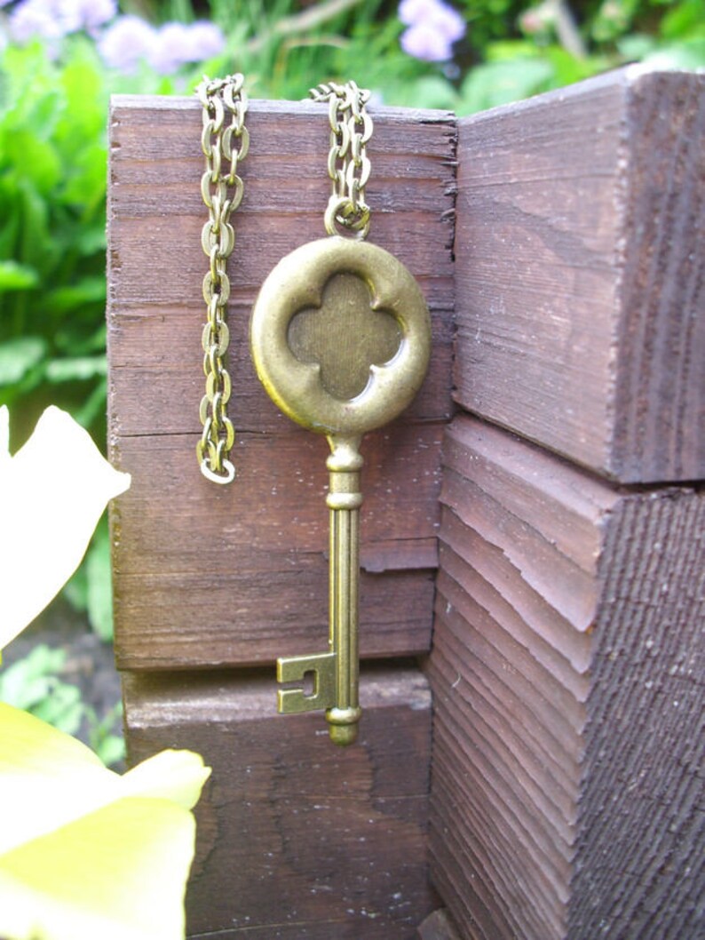 Necklace BronzeChain key