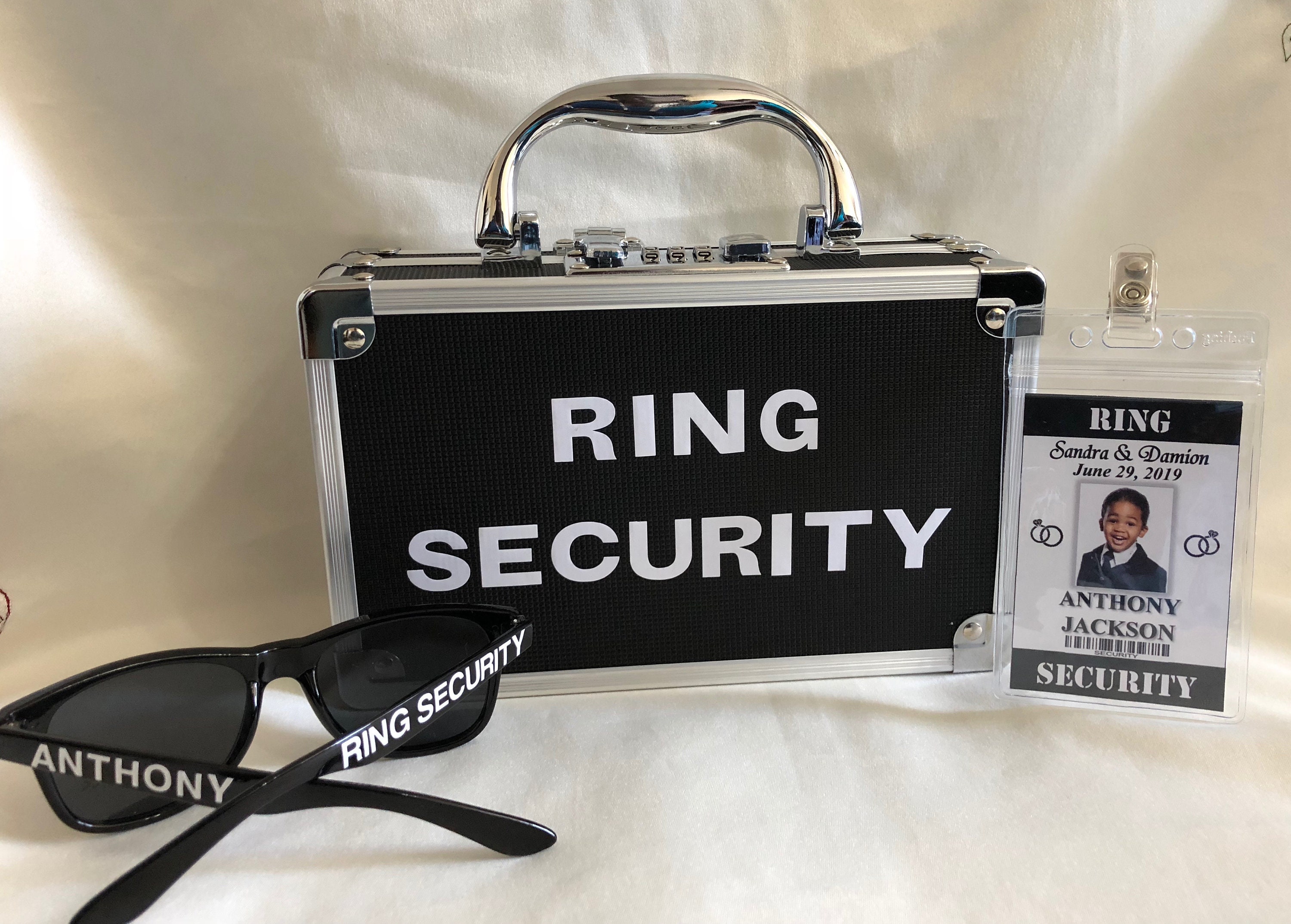 Ring Security Kit 3 Pc Set Black Case Badge Sunglasses Etsy Ring Security Kit 3 Pc Set Black Case Badge Sunglasses Etsy