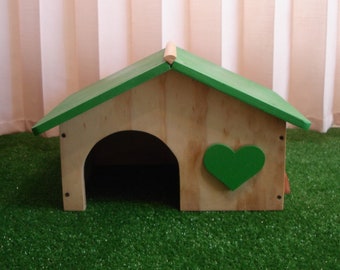 Tortoise House 40x28x23h