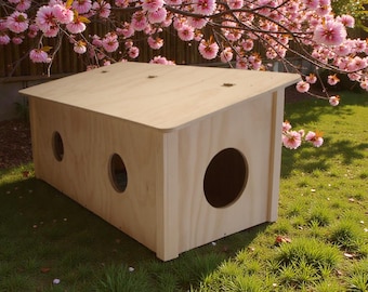 Large cat house shelter for feline colonies Katzenhaus accommodates up to 5-6 cats