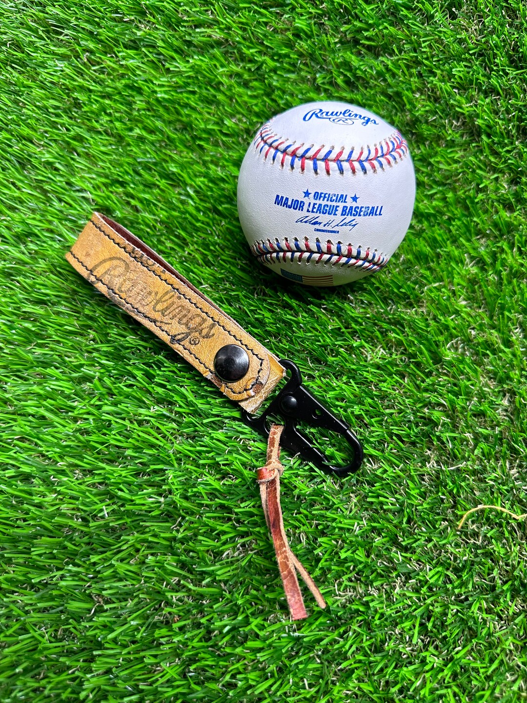 Handcrafted Distressed Rawlings Baseball Glove Key Clip Handcrafted Distressed Rawlings Baseball Glove Key Clip
