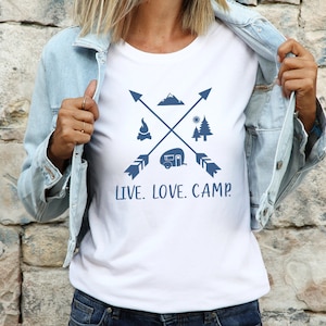 Campamento de amor en vivo SVG PNG Vector, Camping SVG Cricut, Camisa de camping Svg, Vida en campamento Svg, Aventura Svg, Glamping Svg, Camping Vector