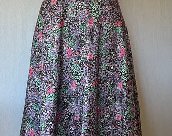 Pretty floral vintage skirt A line slightly flared with hem detail U.K. 10