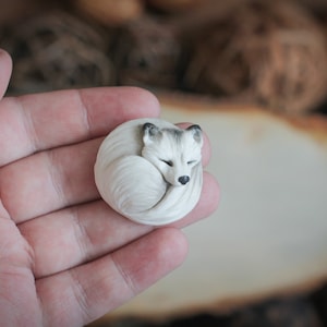 1 pc. Animal cabochon Fox cabochon Deer cabochon Sleeping animal Material for jewelry Fawn cabochon Cabochon Animal Jewelry Polymer clay Arctic Fox 5