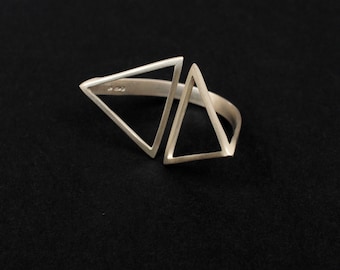 Drehpunkt Silber geometrische Aussage dreieckring. Fett zeitgenössische einzigartig.