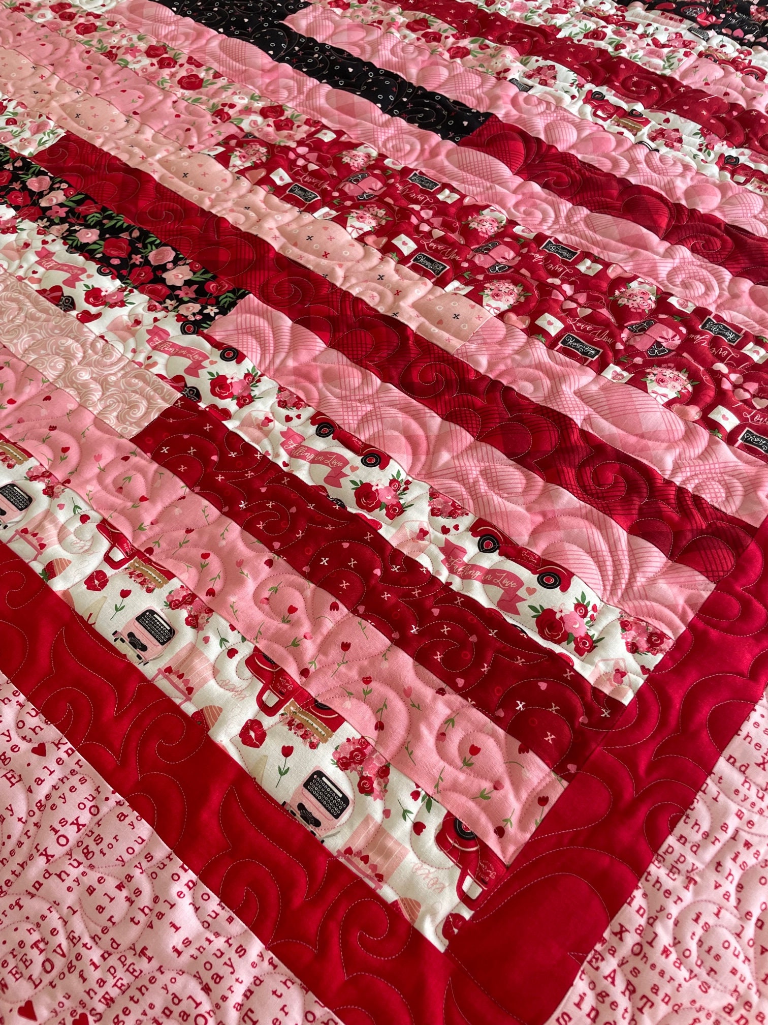 Quilt for Sale, Homemade Quilt, Handmade Quilt, Valentine's Day Quilt