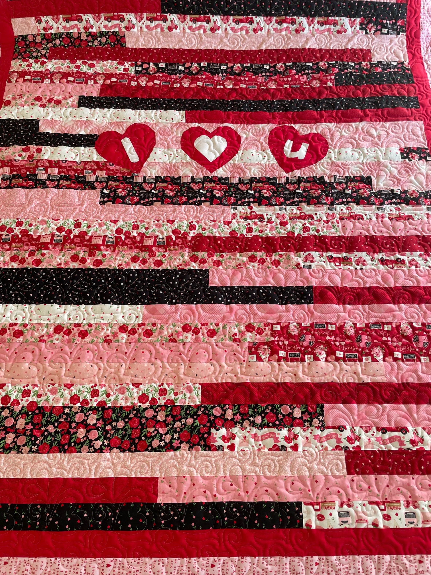 Quilt for Sale, Homemade Quilt, Handmade Quilt, Valentine's Day Quilt