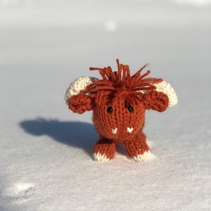 Mini Highland Cow - Circular Knitting Machine PDF Pattern