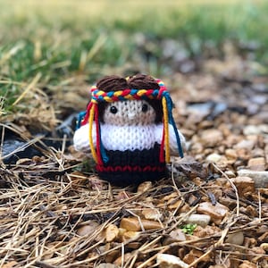 Mini Ukrainian Doll - Circular Knitting Pattern - PDF