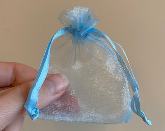 20 x Pequeñas Bolsas de Organza para Regalos de Boda, Voile 7x9 cm / 3x4 pulgadas - Bolsas de Regalo Azul Claro Bolsas con Cordón Bolsas de Fiesta Paquete de 20