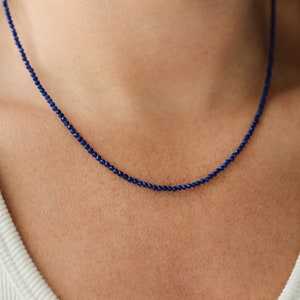 Collier en or 14 carats avec lapis-lazuli | or et lapis-lazuli | Collier ras de cou en lapis et perles, Perles | Bijoux en lapis lazuli #0064