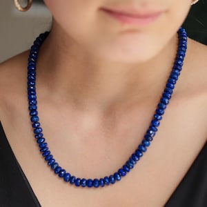 Collier rondelles à facettes en lapis-lazuli | lapis-lazuli perlé | lapis-lazuli doré | collier en lapis de perles, Collier de lapis de perles | Lapis F