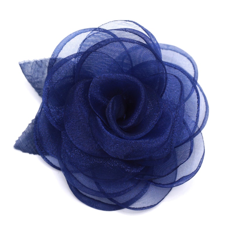 Spilla fiore in tessuto organza, 5 colori blu navy, rosso, fucsia, rosa, salmone. Bleu foncé