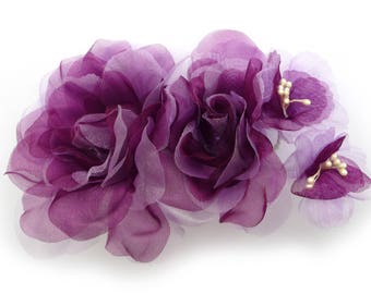 Broche fleur organza, couleur prune.