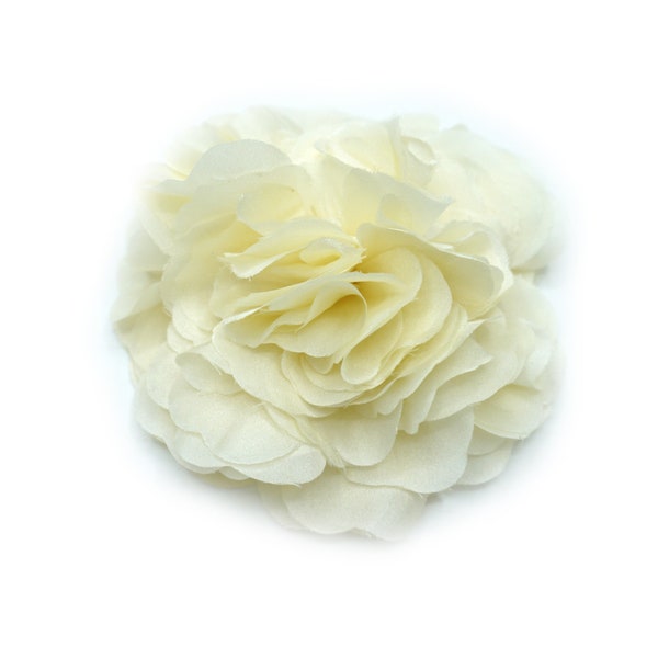 Broche fleur Camellia Japonica soie, couleur: beige, gris, orange, rose fuchsia, turquoise, bleu roi, bleu foncé.